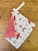 Lade das Bild in den Galerie-Viewer, Schnuffeltuch Flamingo Mullstoff