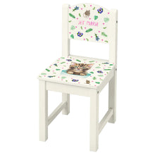 Lade das Bild in den Galerie-Viewer, kinderstoel stoeltje met naam gepersonaliseerd mies to go aquarel handgeschilderd kinderkamer babykamer kraamcadeau kraamkado verjaardag kind cadeau kat kitten poes muis muisje