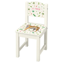 Load image into Gallery viewer, kinderstoel stoeltje met naam gepersonaliseerd mies to go aquarel handgeschilderd kinderkamer babykamer kraamcadeau kraamkado verjaardag kind cadeau tijger jungle jungledieren