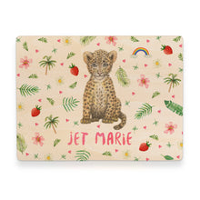 Lade das Bild in den Galerie-Viewer, Erinnerungsbox aus Holz Baby-Leopard mit Namen
