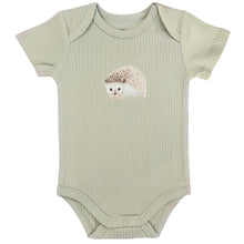 Lade das Bild in den Galerie-Viewer, Meegroeiromper egel - sage shortsleeve