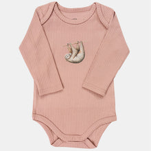 Lade das Bild in den Galerie-Viewer, Meegroeiromper luiaard - blush longsleeve