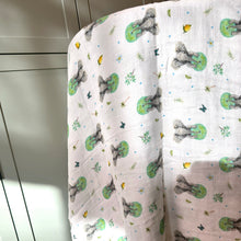 Lade das Bild in den Galerie-Viewer, Baby Spuckücher Musselin Leoparden Medium - 2 Stück - 60x60cm groß