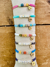 Lade das Bild in den Galerie-Viewer, armbandje met naam gepersonaliseerd armbandje ibiza lint goud verguild sieraden juwelen jewellery bracelet handgemaakt gegraveerd goud verguld World of Mies
