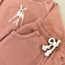 Afbeelding in Gallery-weergave laden, Baby joggingpak hertje - rust oudroze
