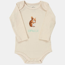 Afbeelding in Gallery-weergave laden, Baby romper eekhoorn met naam - vanille longsleeve