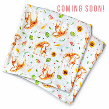 Lade das Bild in den Galerie-Viewer, 2 Stück Baby Spucktücher Musselin Giraffen Medium - 60x60cm groß