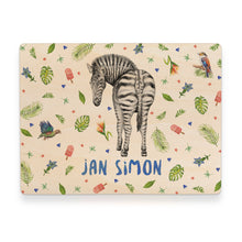 Lade das Bild in den Galerie-Viewer, Memorybox kraamcadeau speelgoedkist herinneringskist houten kist opberger kinderkamer kinderkamerinspiratie mies to go handgeschilderd dieren in aquarel jongen baby