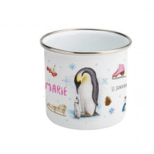 Lade das Bild in den Galerie-Viewer, Emaille-Tasse Pinguin Hirsche mit Namen