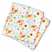 Load image into Gallery viewer, 2 medium baby muslin swaddle blankets giraffe - 60 cm