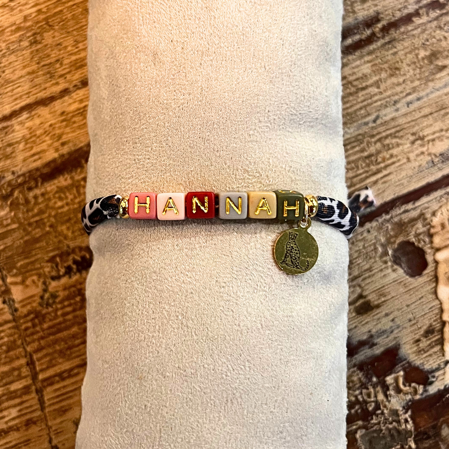 Personalized bracelet leopard white