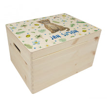 Load image into Gallery viewer, Memory box baby leopard with personalized name and birth date
