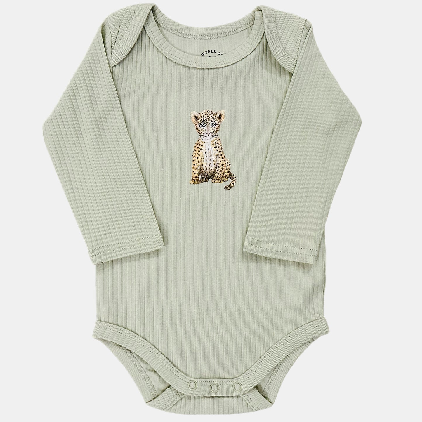 Meegroeiromper luipaardje - sage longsleeve