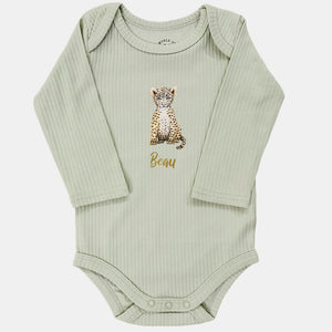 Baby romper luipaardje met naam - sage longsleeve