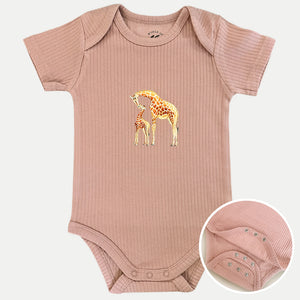 Meegroeiromper giraf - blush shortsleeve