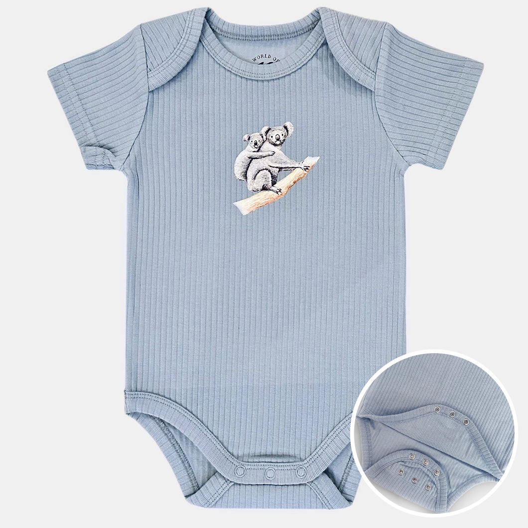 Meegroeiromper koala - soft blue shortsleeve