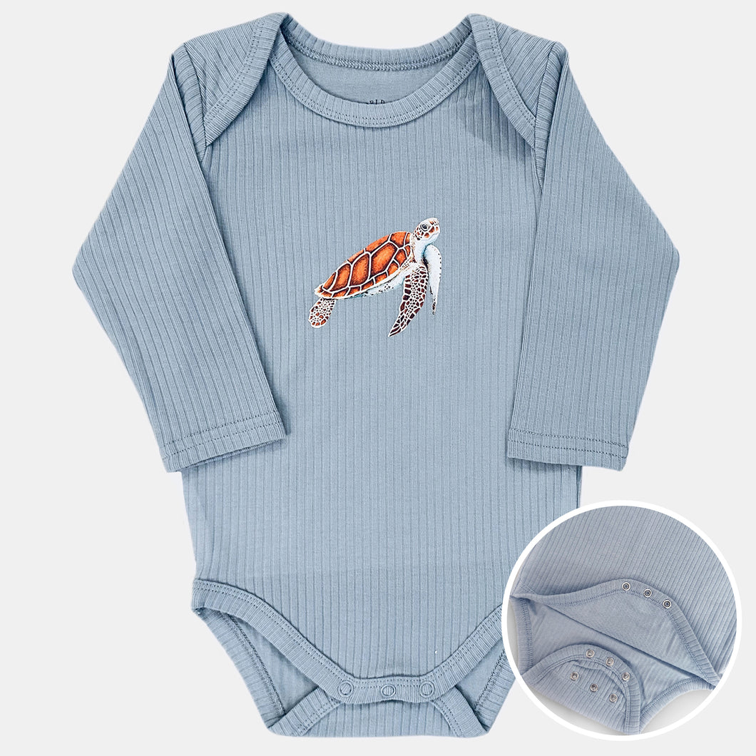 Meegroeiromper zeeschildpad - soft blue longsleeve