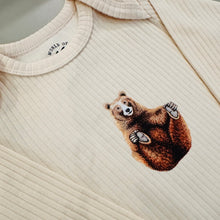 Lade das Bild in den Galerie-Viewer, Baby romper beer - vanille longsleeve
