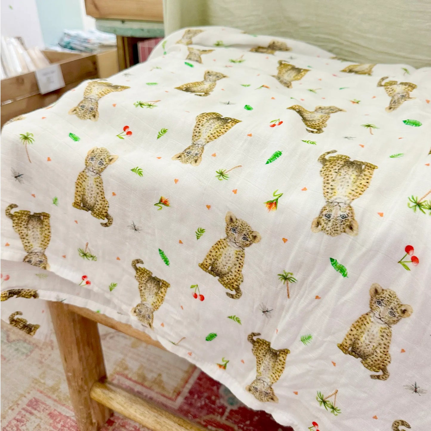 Baby Spuckücher Musselin Leoparden Medium - 2 Stück - 60x60cm groß