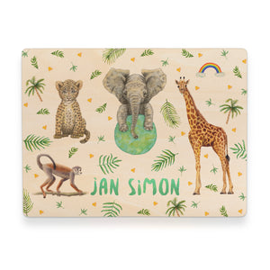 Memorybox met naam kraamcadeau speelgoedkist herinneringskist houten kist opberger kinderkamer kinderkamerinspiratie mies to go handgeschilderd dieren in aquarel baby jungle giraf olifant luipaard aap aapje jongen