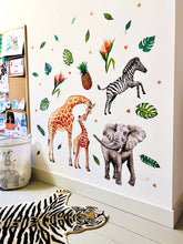 Lade das Bild in den Galerie-Viewer, Wandtattoo XL Collage - Flamingo, Alpaka und Kamel
