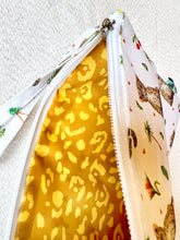Load image into Gallery viewer, Kids backpack giraffe
