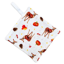 Load image into Gallery viewer, speendoekje hydrofiel Mies to Go fopspeen knuffel baby kraamcadeau zwanger moeder knuffelen wafelstof bijtring eerste tandjes handgeschilderd aquarel  hertje hert bosdieren deer
